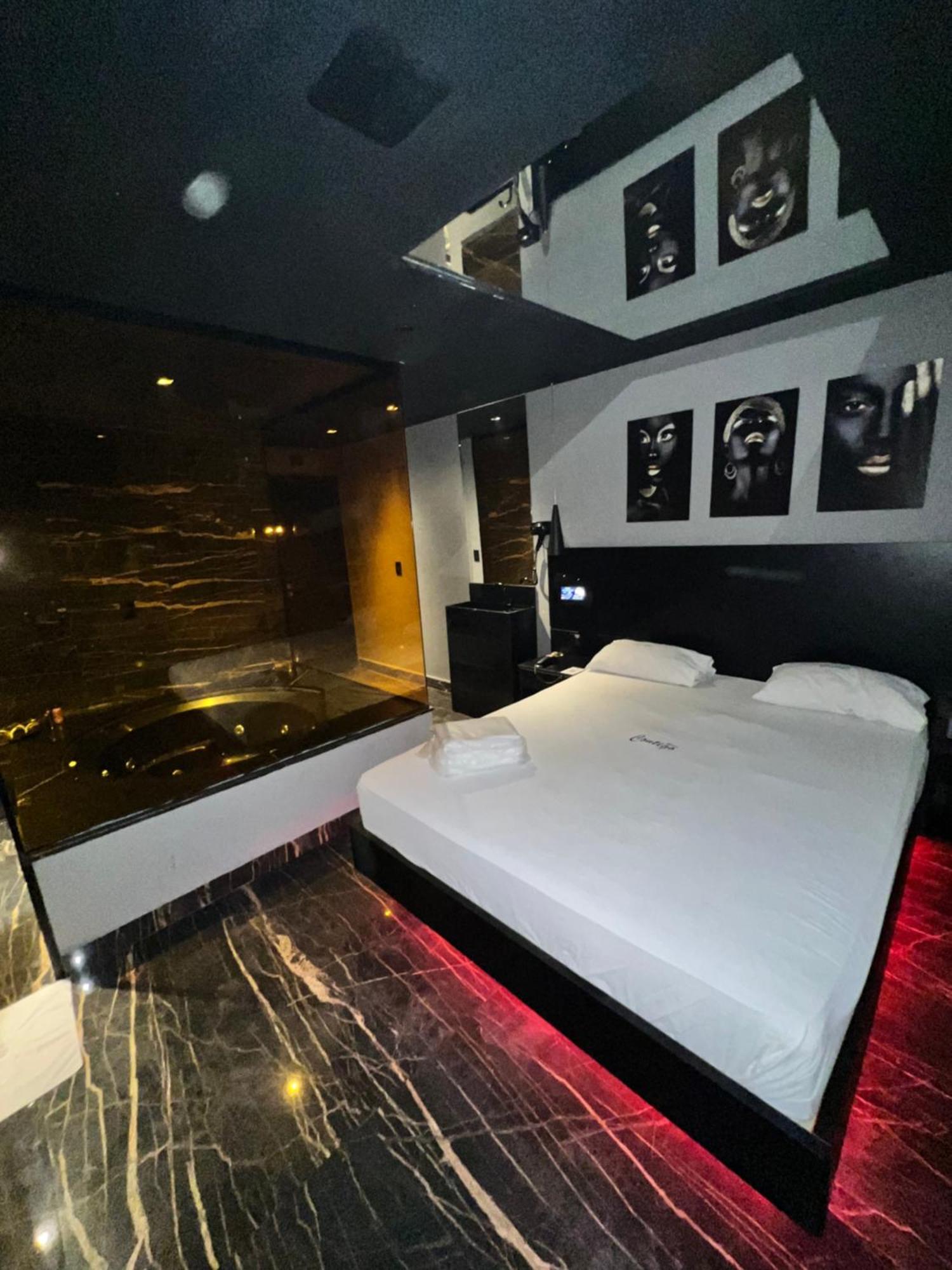 Motel Contigo Гуарульюс Екстер'єр фото